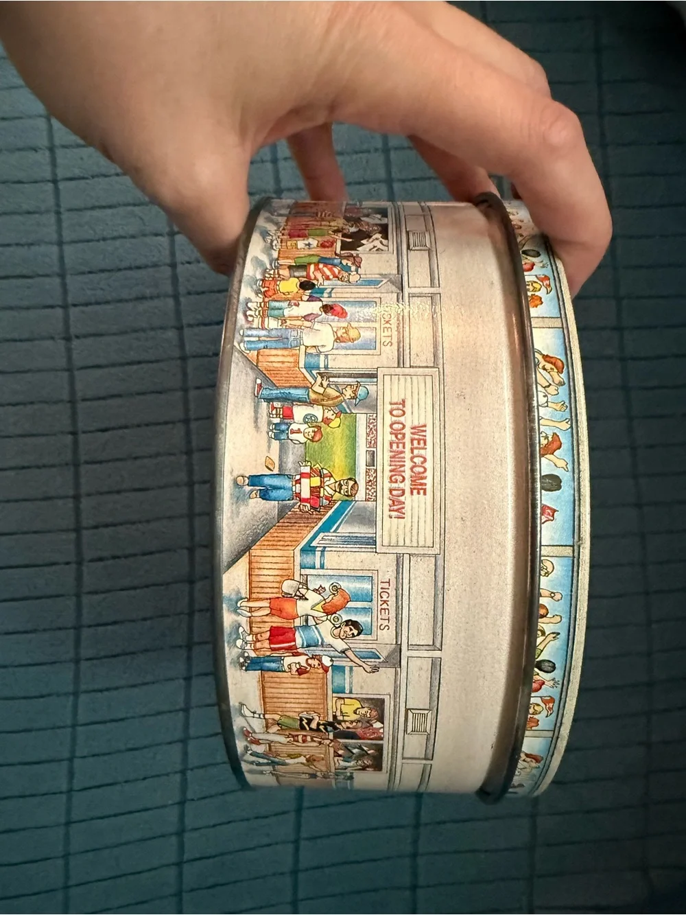 Vintage Sunflower Seed Raised Baseball Stadium Tin 7” - Green/Homerun Design